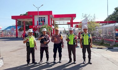 Pengecekan-Personil-Sat-Samapta-Polres-Sikka:-Siap-Siaga-di-Objek-Vital,-Situasi-Aman-Terkendali