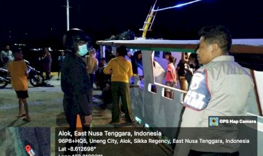 Piket-KPPP-Laut-Polsek-Alok-Laksanakan-Patroli-di-Area-Pelabuhan-L.Say-dan-Pelabuhan-Rakyat-Wuring,-Memberikan-Himbauan-menjaga-Kamtibmas
