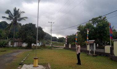 Pantau-Cuaca-Ekstream-Personil-Polsek-Paga-Melaksanakan--Monitoring-Terkait-Cuaca-Ekstrem-Di-Wilayah-Hukum-Polsek-Paga,-Kec.-Paga,-Kab.-Sikka