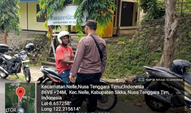 Wujud-Nyata-Kehadiran-Polisi-di-Tengah-Masyarakat-:-Polsek-Nelle-Lakukan-Patroli-Rutin.