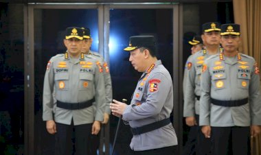 Kapolri-Pimpin-Upacara-Kenaikan-Pangkat-31-Pati-Polri