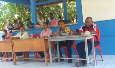 Kegiatan-Bhabinkamtibmas-Desa-Wairterang-(Desa-Binaan)-Kec.-Waigete-Kab.Sikka-Aipda-Hendra-P.A-Rejab-Menghadiri-dan-Pam-Serah-Terima-1-Ruangan-Posyandu--Mawar