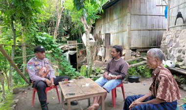 Bhabinkamtibmas-Sambang-Warga-Desa-Binaan-Wujudkan-Kemitraan