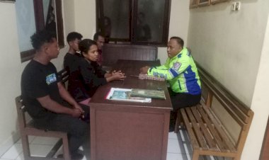 UNIT-LAKA-SATUAN-LALU-LINTAS-POLRES-SIKKA-TANGANI-KEJADIAN-LAKA-LANTAS-DI-NAPUNGLITI-DESA-HEPANG-KEC.-LELA-KAB.SIKKA