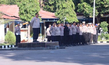 Apel-Jam-Pimpinan-:-Kapolres-Sikka-Tekankan-Kesiapan-Fisik-Jelang-Pemilu-Kada-di-Kabupaten-Sikka