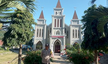 PATROLI-DITEMPAT-IBADAH-OLEH-PIKET-JAGA-REGU-1-SPKT-POLSUBSEKTOR-MEGO