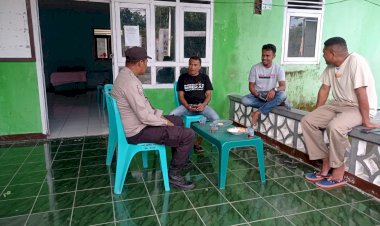 Patroli-Sambang-Desa,-Bhabinkamtibmas-Polsubsektor-Mego-Ajak-Masyarakat-Jaga-Kamtibmas