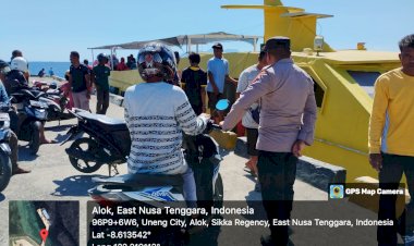 Pospol-KP3-Laut-Maumere-Patroli,-Pastikan-Pelabuhan-Maumere-Aman