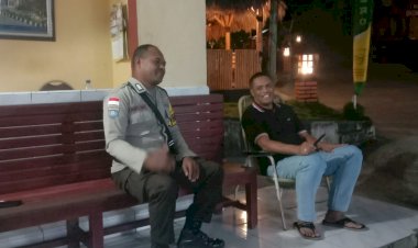 Patroli-Dialogis-dan-Sambang-oleh-Bhabinkamtibmas-Ciptakan-Kondisi-Kamtibmas-yang-Kondusif-Jelang-PILKADA