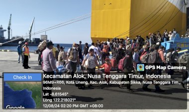 Pengamanan-Kedatangan-KM-Dharma-Rucitra-VII-di-Pelabuhan-L-Say-Maumere-Berjalan-Lancar