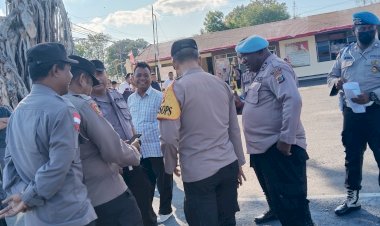 Polres-Sikka-Gelar-Apel-Fungsi:-Propam-Tegaskan-Pentingnya-Kedisiplinan-dan-Kekompakan-Kerja