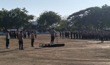 Polres-Sikka-Gelar-Apel-Pengecekan-Personel-untuk-Latihan-Pra-Operasi-Mantap-Praja-Turangga-2024