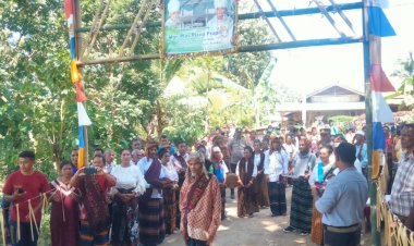 POLSEK-PAGA-LAKSANAKAN-PAM-KUNJUNGAN-KEUSKUPAN-KETAPANG-,Mgr.PIUS-RIANA-PRAPDI