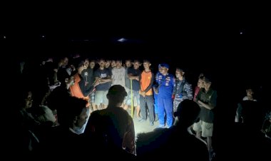 TIM-SAR-GABUNGAN-MELAKSANAKAN-PENCARIAN-KORBAN-TENGGELAM-DI-PANTAI-DORENG.
