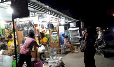 MENJAGA-KAMTIBMAS-POLSEK-KEWAPANTE-LAKSANAKAN-PATROLI-RUTIN-DAN-SAMBANG-WARGA