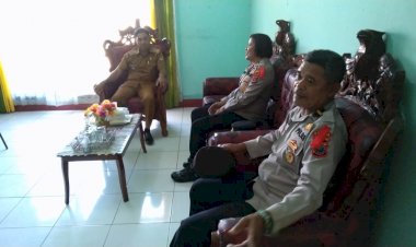 Kapolsek-Alok-Gelar-Kunjungan-Perdana-ke-Kantor-Camat-Alok-Barat,-Fokus-Jaga-Kamtibmas-Menjelang-Pilkada-2024