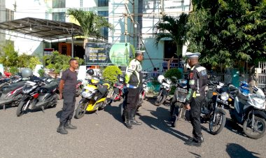 Polres-Sikka-Laksanakan-Patroli-dan-Pengaturan-Lalu-Lintas-di-Tempat-Ibadah,-Ciptakan-Ketertiban-dan-Kelancaran