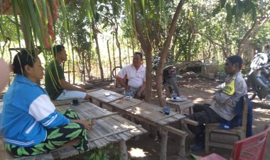 Bhabinkamtibmas-Kelurahan-Wailiti-Gelar-Sambang,-Warga-Siap-Dukung-Pilkada-Damai