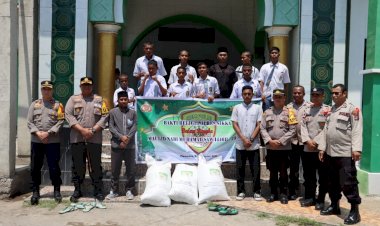 Bakti-Religi-Dalam-Rangka-Maulid-Nabi-Muhammad-SAW-1446-H,-Kapolres-Sikka-berikan-bantuan-di-Panti-Asuhan-Ummul-Mukminin-Hafsah-Waioti