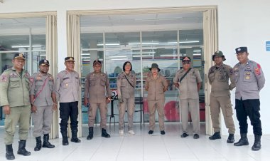 KASAT-BINMAS-POLRES-SIKKA-LAKSANAKAN-KOORDINASI-DALAM-RANGKA-KEGIATAN-BERSAMA-DENGAN-POLSUS-SATUAN-POLISI-PAMONG-PRAJA-KAB.-SIKKA-DAN-PENYERAHAN-SARANA-KONTAK