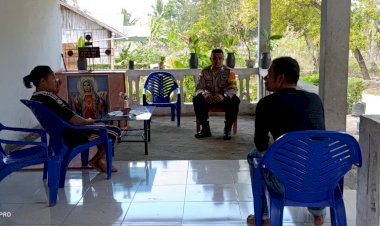 Bhabinkamtibmas-Desa-Lowolabo-Gelar-Patroli-Dialogis-di-Dusun-Pakandeku,-Himbau-Warga-Jaga-Kamtibmas-Menjelang-Pilkada-2024