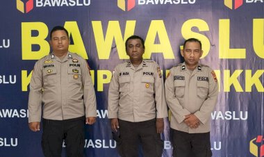Pengamanan-Kantor-Bawaslu-Sikka-Berjalan-Lancar,-Personel-Lengkap-dan-Inventaris-Aman