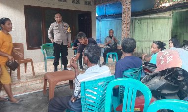 Bhabinkamtibmas-Polsek-Alok-Gelar-Patroli-Dialogis,-Warga-Kelurahan-Beru-Siap-Jaga-Kamtibmas