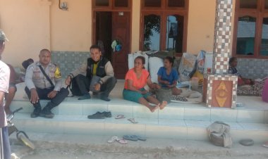 PERSONIL-BHABINKAMTIBMAS-POLSEK-NITA,POLRES-SIKKA-LAKSANAKAN-PATROLI-DIALOGIS-DAN-SAMBANG-WARGA-DESA-BINAAN-DAN-SENTUHAN-DI-WILHUM-POLSEK-NITA