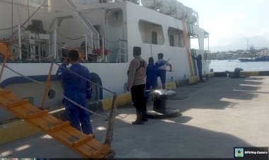 KEGIATAN-PATROLI-RUTIN-DI-PELABUHAN-LAUT-L-SAY-MAUMERE-OLEH-PIKET-POSPOL-KPPP-LAUT-POLSEK-ALOK-POLRES-SIKKA.