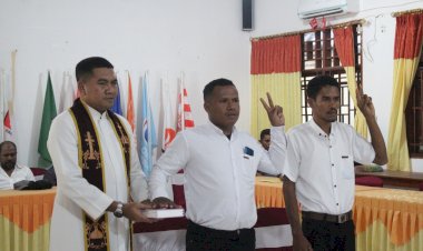 PELANTIKAN-PENGGANTI-ANTAR-WAKTU-(PAW)-BADAN-ADHOC-PILKADA-TAHUN-2024-TINGKAT-KABUPATEN-SIKKA