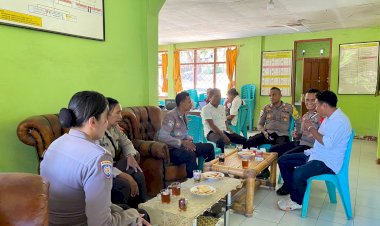 KAURBINOPS-SAT-BINMAS-POLRES-SIKKA-LAKSANAKAN-GIAT-PENGGALANGAN-DAN-KOORDINASI-(-COOLLING-SYSTEM-)-DENGAN-APARAT-DESA-TILANG-KEC.NITA,KAB.SIKKA