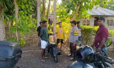 BHABINKAMTIBMAS-POLSEK-KEWAPANTE-LAKSANAKAN-PATROLI-DIALOGIS-DAN-SAMBANG-WARGA-DESA-BINAAN.