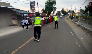 Perayaan-Bulan-Maria,-Polres-Sikka-Jaga-Keamanan-Saat-Umat-Merayakan
