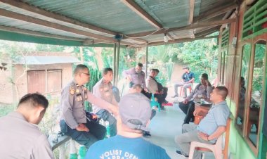 KEGIATAN-PENGGALANGAN-(COLLING-SYSTEM-)--KAPOLSEK-PAGA-DAN-PAMATWIL-TANAWAWO-DENGAN-CAMAT-TANAWAWO,-P.J-KEPALA-DESA-RENGGARASI,-P.j-KEPALA-DESA-LOKE-KEC.-TANAWAWO,-KAB.-SIKKA-DALAM-RANGKA-MENDUKUNG-PILKADA-DAMAI-2024-DI-WILAYAH-KAB.-SIKKA