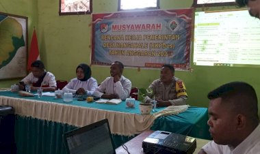 BHABINKAMTIBMAS-POLSUBSEKTOR-TALIBURA-POLSEK-WAIGETE-MELAKSANAKAN-KEGIATAN-MUASYAWARAH-PEMBAHASAN-RKPDES-NANGAHALE-T.A-2024.
