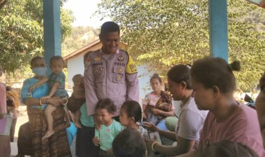 Patroli-Dialogis-Bhabinkamtibmas-Kolisia-B:-Tingkatkan-Kamtibmas-Jelang-Pilkada-2024