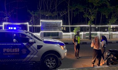 Polres-Sikka-Laksanaakn-Giat-Patroli-Lampu-Biru-di-Wilayah-Hukumnya