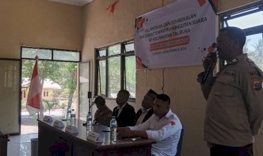 Pelantikan-dan-Pembekalan-Pengawas-TPS-Se-Kecamatan-Talibura-Sukses-Digelar-untuk-Pemilu-Serentak-2024