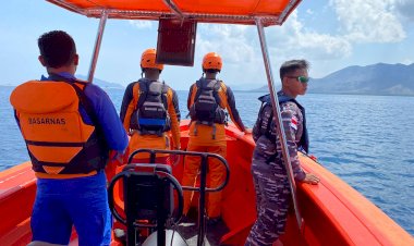 Nelayan-Hilang-Kontak-di-Laut-Ditemukan-Selamat,-Operasi-Tim-Gabungan--Berjalan-Sukses