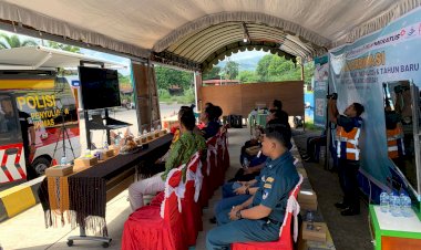 Kapolres-Sikka-Hadiri-Kegiatan-Peninjauan-Posko-Terpadu-Pengamanan-Nataru-Di-Kabupaten-Sikka-Secara-Virtual