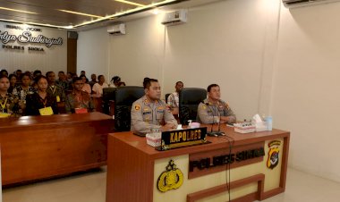 Polres-Sikka-Ikuti-Zoom-Meeting-Wakapolda-NTT:-Pengambilan-Sumpah-dan-Penandatanganan-Pakta-Integritas-Penerimaan-Anggota-Polri-T.A.-2025