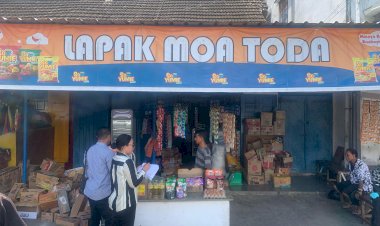 Pastikan-Stok-Aman!-Satgas-Pangan-Polres-Sikka-Tinjau-Pasar-Tingkat-Maumere