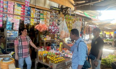 SATGAS-PANGAN-POLRES-SIKKA-CEK-STOK-DAN-HARGA-BAHAN-PANGAN-DI-PASAR-TINGKAT-MAUMERE-SELAMA-BULAN-RAMADAN