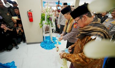 Kunjungi-Buntet-Pesantren-Cirebon,-Kapolri-Silaturahmi-ke-Dewan-Sepuh-hingga-Resmikan-Pondok