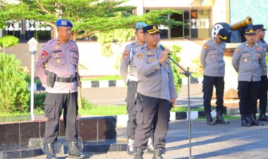 Disiplin-Jadi-Sorotan,-Wakapolres-Sikka-Ingatkan-Anggota-Soal-Kehadiran-dan-Etika-Parkir
