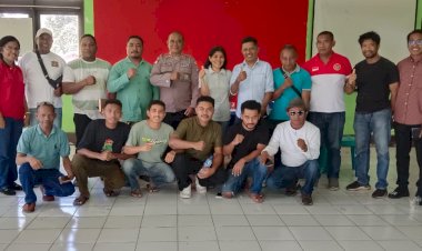 Sinergi-Olahraga-dan-Keamanan,-Kapolsek-Nita-Hadiri-Rapat-Pembentukan-Klub-Sepak-Bola-Kecamatan