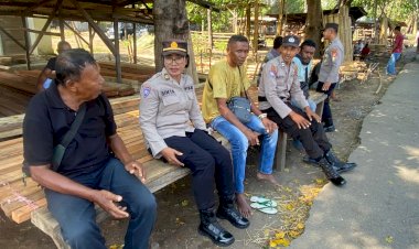 Sosialisasi-Humanis,-Sat-Binmas-Polres-Sikka-Imbau-Warga-Hindari-Perjudian-dan-Miras