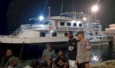 “Cegah-Premanisme,-Polsek-Alok-Gencarkan-Patroli-Jalan-Kaki-di-Kawasan-Pelabuhan”