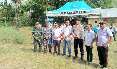 Peringati-Hari-Lingkungan-Hidup-Sedunia,-Polres-Sikka-Tanam-Mangrove-Bersama-Stakeholder-di-Pantai-Ndete