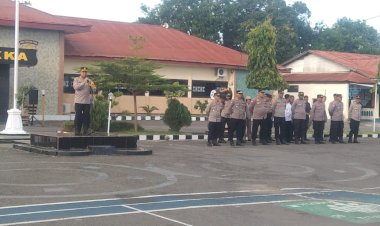 Polri-Untuk-Masyarakat:-Kapolres-Sikka-Tekankan-Disiplin-Dan-Kepatuhan-Hukum-Kepada-Seluruh-Personel-Polres-Sikka.